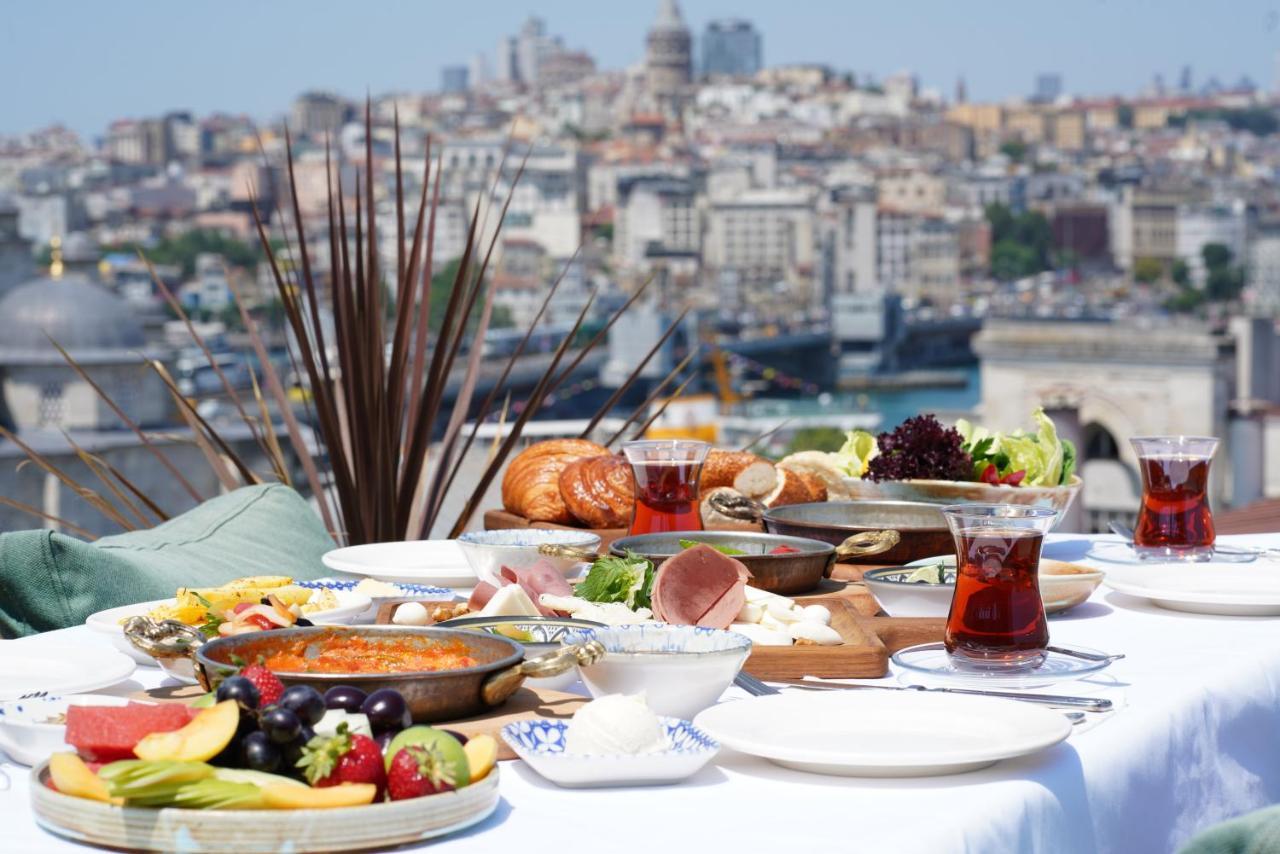Cronton Design Hotel Istanbul Eksteriør billede A traditional Turkish breakfast